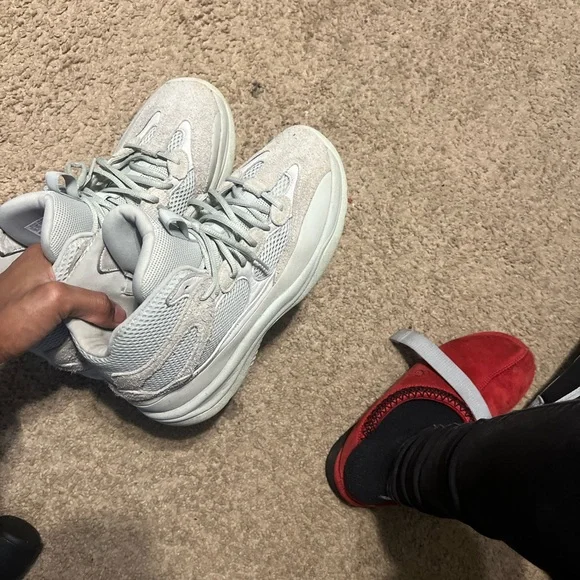 Yeezys boots for sell - Picture 2 of 2